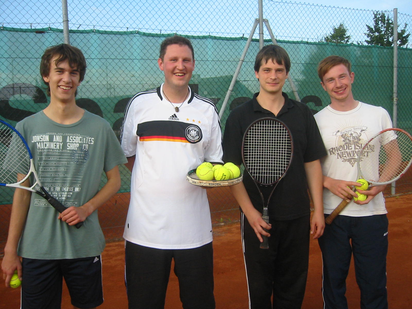 Die Teilnehmer am Tennisturnier