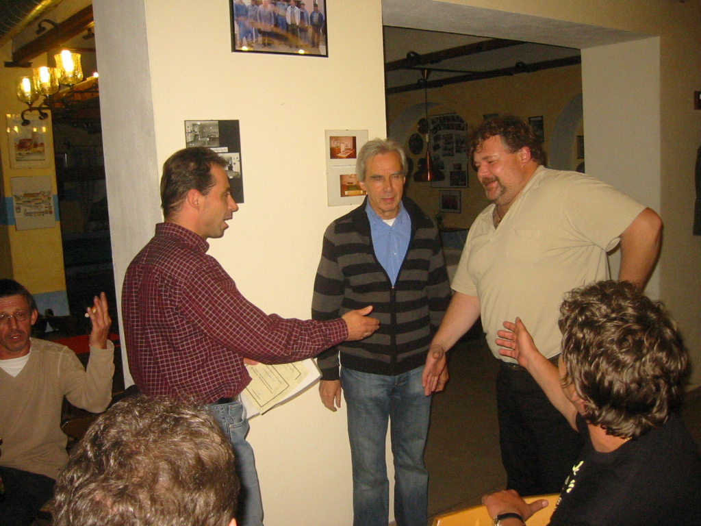 und gratuliert dem Herbert und dem Dieter zum Sieg