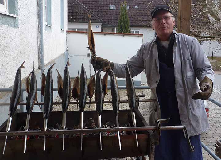 Fischgriller Walter klein