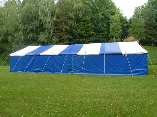 Zelt aufgebaut klein