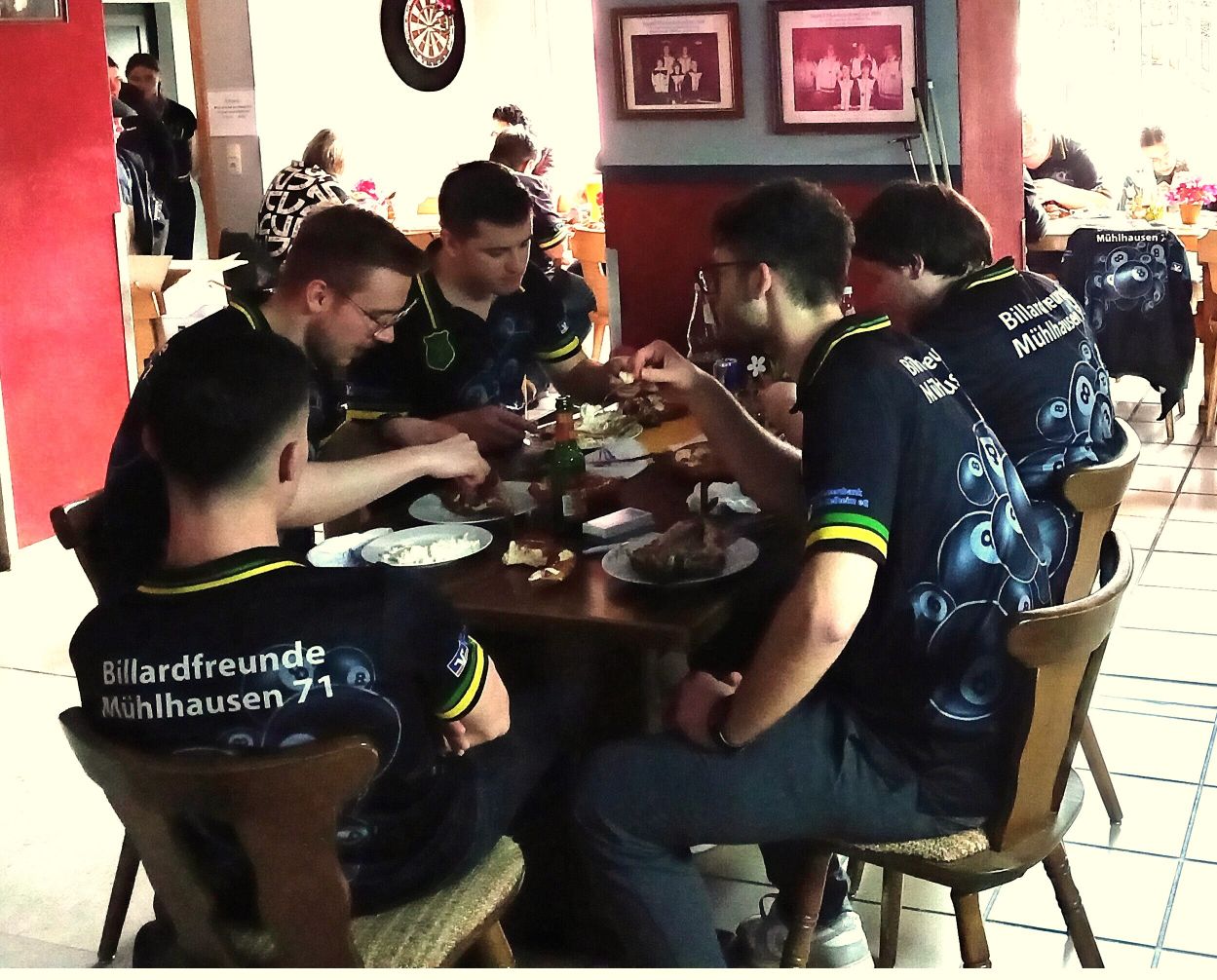 Fisch Essen Tisch 2 klein